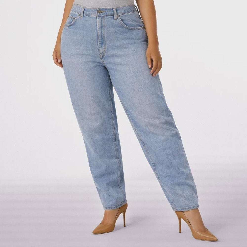90s Vintage Chic High Waist Straight Jeans Womens 26W Light Blue Denim USA